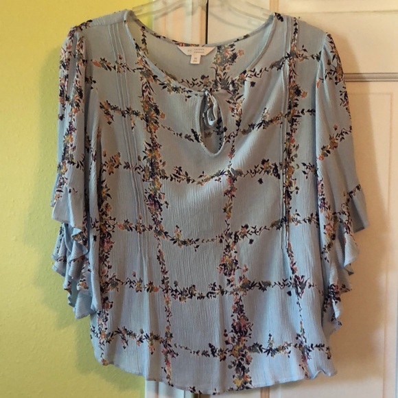 LC Lauren Conrad Tops - Lauren Conrad size M blue floral top